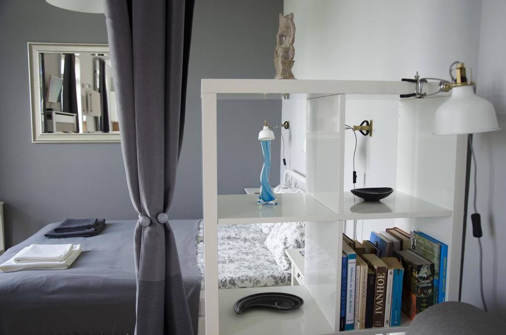 Studio Panorama "Night And Day" Varsovie Extérieur photo
